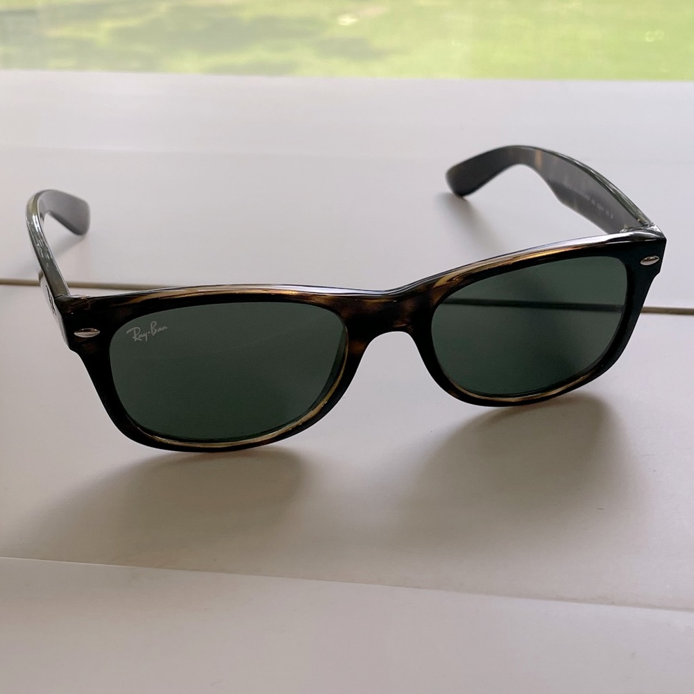 BRAND NEW IN BOX RAY-BAN NEW WAYFARER IN TORTOISE